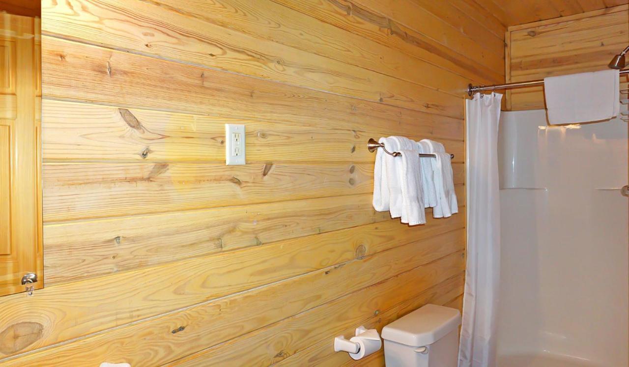 Wimberley Log Cabins Resort And Suites- Unit 8 Dış mekan fotoğraf