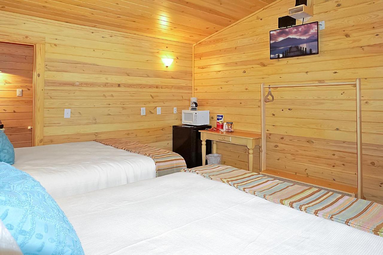 Wimberley Log Cabins Resort And Suites- Unit 8 Dış mekan fotoğraf